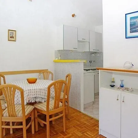 Toma I - Two Bedroom With Terrace And Sea View Marija *